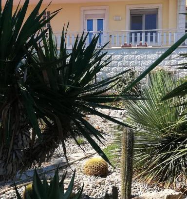 Cozze House | Oceanfront Escape at Dimora Zara - Rated 9.3 by Guests