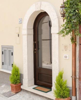 Norcia Apartment | Family-Friendly Getaway at Dimore Norcia Residenza