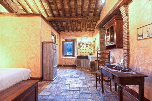 Carbognano House | Exquisite Dimore Santa Maria: Pet & Child Friendly Stay