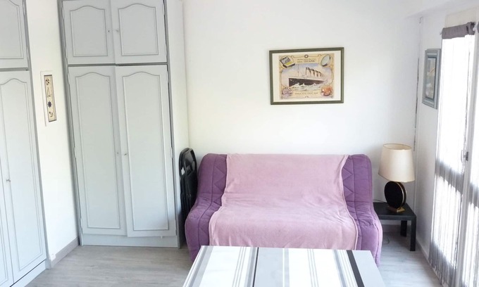 Dinard Apartment | Unforgettable Stay at Dinard Beach Mimosas with Ocean Views