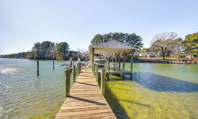 Reedville House | Dine Al Fresco: Reedville Home w/Dock