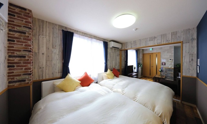 Chikusa Ward Apartment | Dining on a spacious terrace Floor area 71 Proje/Nagoya Aichi