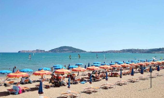 Formia Apartment | Cozy DINKY HOME with Sea View Terrace and Pet-Friendly Amenities
