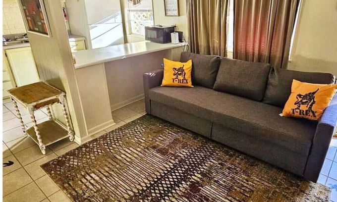 Oneonta Apartment | Dino Den - Charming 1-bedroom apartment in Oneonta with WiFi, AC