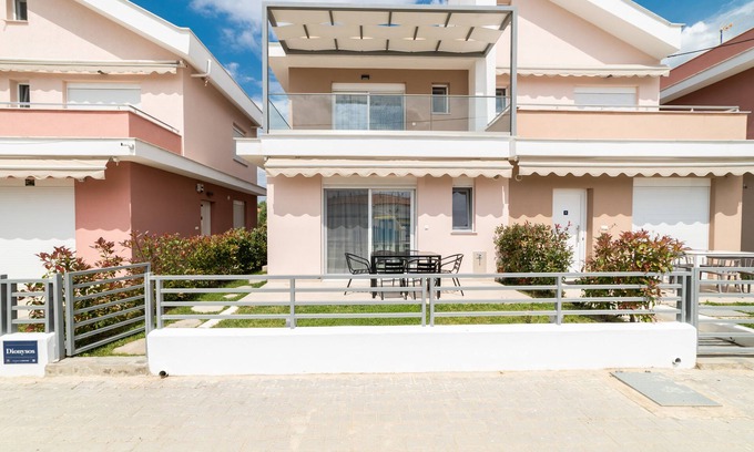 Ofrinion Villa | Two-Bedroom Duplex with Garden at Dionysos Complex