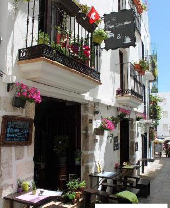 Peniscola Old Town House | Discover Dios Esta Bien: Oceanfront Retreat with Top Ratings