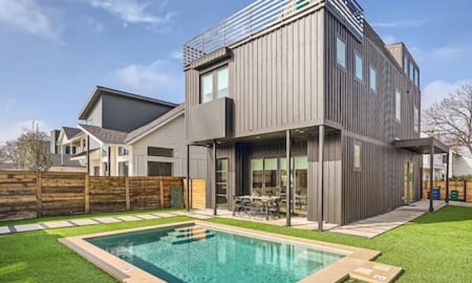 Chestnut House | Experience the Unique 512 Getaway with Pool & Spa