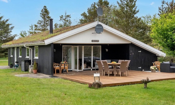 Rødhus House | Discover "Dirch" - Your Oceanfront Retreat Awaits