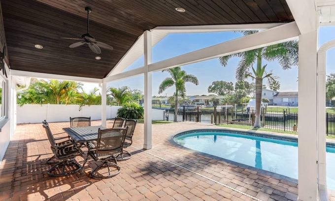 Bay Crest Park House | Relaxing Tampa Waterfront Oasis with Private Pool & Ocean View
