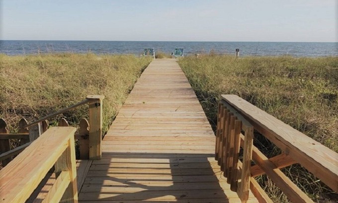 Alligator Point House | Immaculate Oceanfront Paradise - Pet Friendly & Family Ready