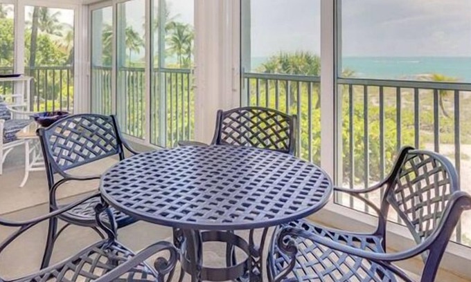 Sanibel Condo | Unforgettable Gulf Front Views with Pool and Spa Access