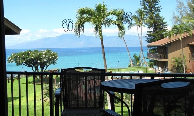Honokowai Condo | Oceanfront 2BD Retreat in Kaanapali with Top Amenities