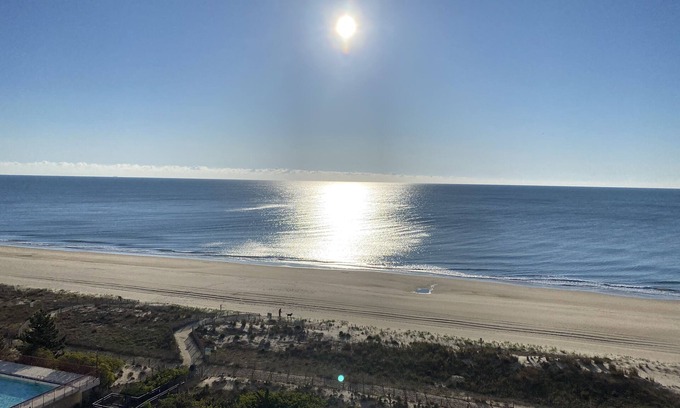 North Ocean City Condo | Beachfront Condo with Panoramic Views & Private Decks