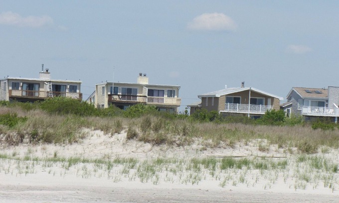 Southend House | Oceanfront Retreat: Quiet, Family-Friendly Getaway Awaits