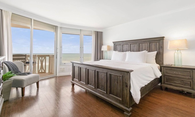 Ormond-by-the-Sea Condo | Oceanfront Modern Condo with Pool & Spa - Guest Rated 10/10