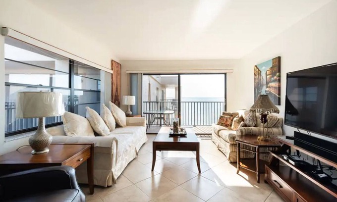 Port Canaveral Condo | Newly Remodeled Hotel with River Views & Spa Amenities