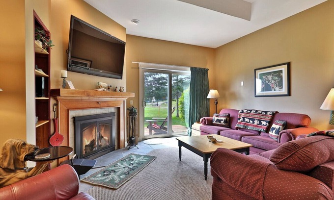 Ludlow Condo | Direct Ski Access at Solitude Condo with Family-Friendly Amenities