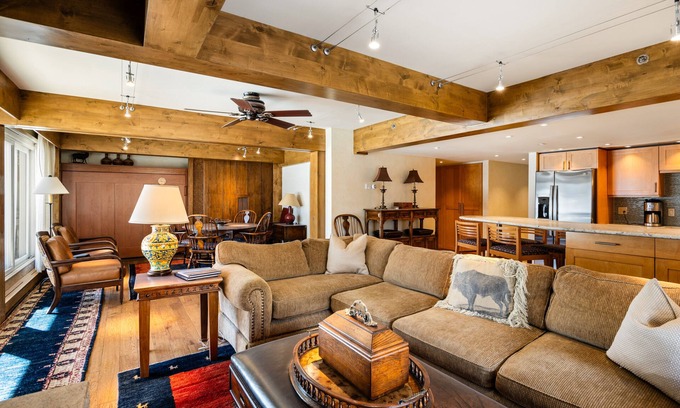 Snowmass Village Condo | Premier Stonebridge Condo: Ski-in/Ski-out with Spa & Pool
