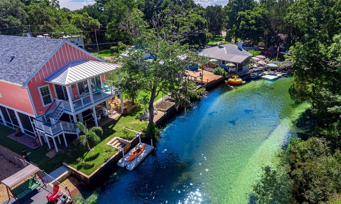 Weeki Wachee Gardens House | Idyllic Weeki Wachee Riverfront with Ocean View & Spa