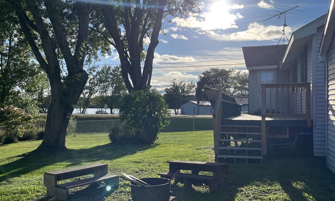 North Vassalboro House | Convenient Hotel Steps from China Lake & Boat Launch