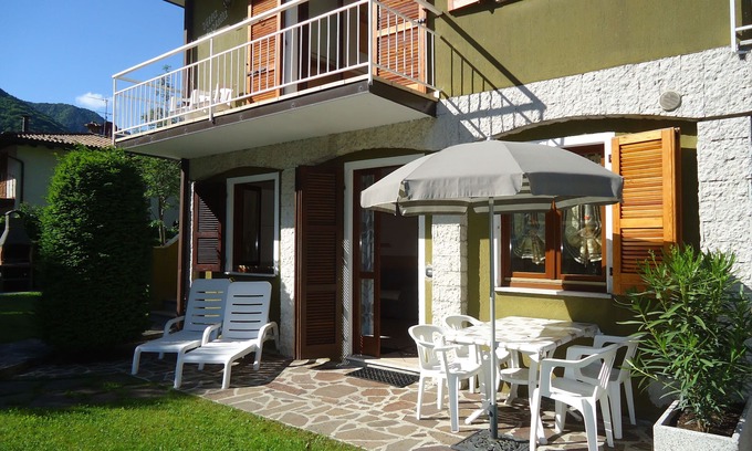 Idro Apartment | Beachfront Villa Soghetta: Pool, Garden & 10/10 Rating
