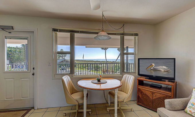 Golden Beach Condo | Oceanfront Getaway - 1 Bedroom Unit with Pool Access