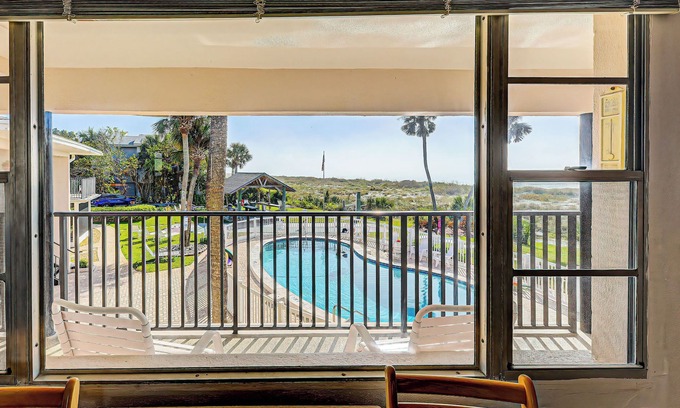 Golden Beach Condo | Gulf-Front Retreat - 1 Bedroom with Pool & Kitchen Access