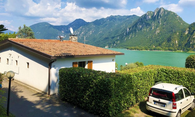Idro Apartment | Lakefront Retreat with Fenced Garden and Pool Access