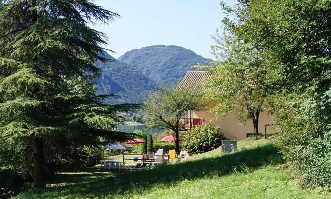 Idro Apartment | Idyllic Lakefront Retreat with Garden Access and Pool