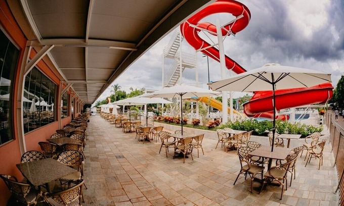 Caldas Novas Hotel | Discover Diroma Fiori Hotel - Poolside Family Getaway