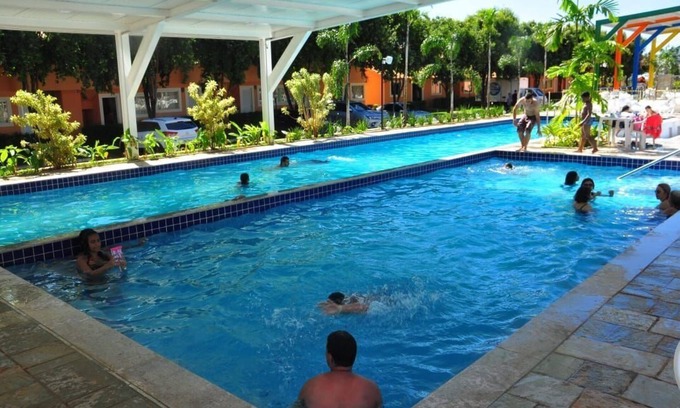 Caldas Novas Apartment | Diroma Fiori - Ocean View Retreat with Spa & Pool