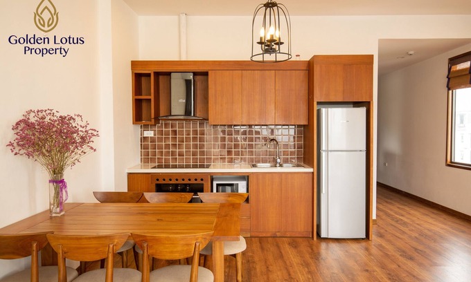 Quang An Apartment | Scenic 2-Bedroom Apartment with Balcony & West Lake Views