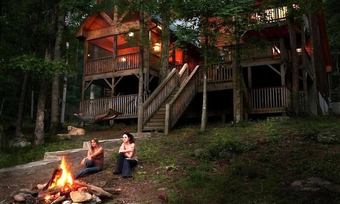 Demorest House | Pet-Friendly River House with Hot Tub & Kayak Fun