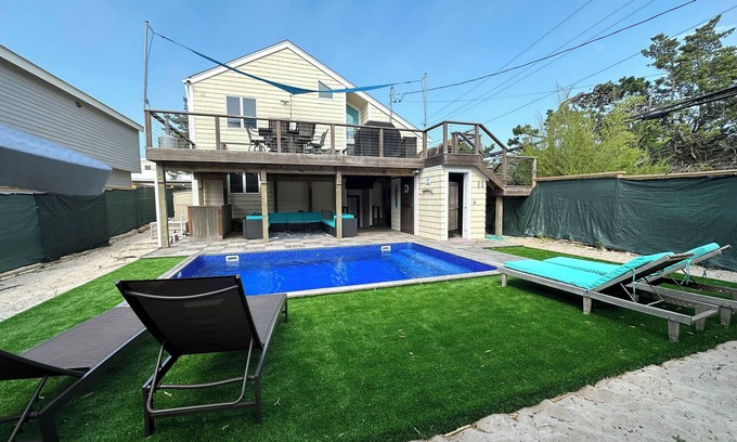 Ocean Beach House | Spacious Moana 5BR with Pool & Oceanfront Views