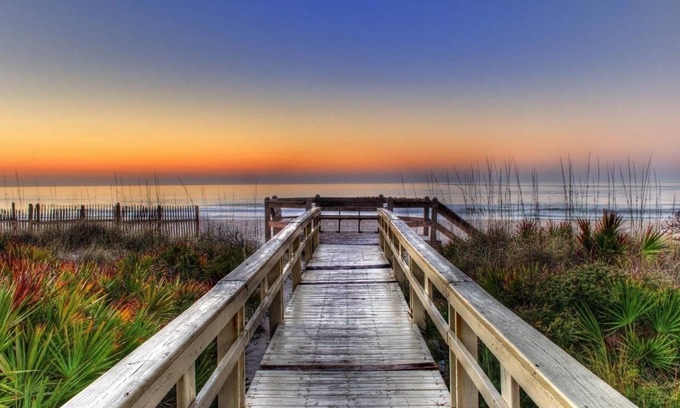 North Litchfield Beach Condo | Discover Your Perfect Summer Escape at Our Oceanfront Retreat