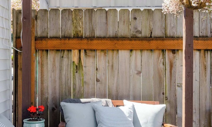 Camas Apartment | Discover an authentic mini getaway in this charming, upbeat space