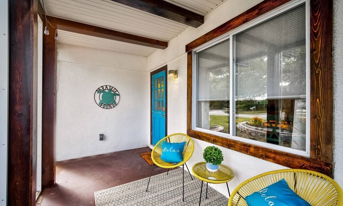 Paver Park House | Discover Hacienda del Sol: Pet-Friendly, Walkable Sarasota
