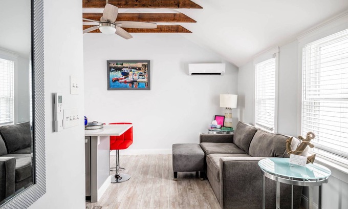 Kennebunkport House | Ideal Dock Sq. Pied A ‘Terre: Top-Rated & Pet Friendly