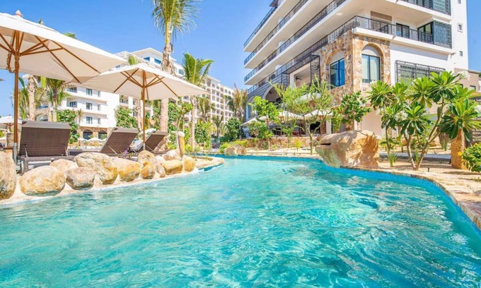 San Jose del Cabo Resort | Discover Valencia: Perfectly Positioned Near Tulie Beach