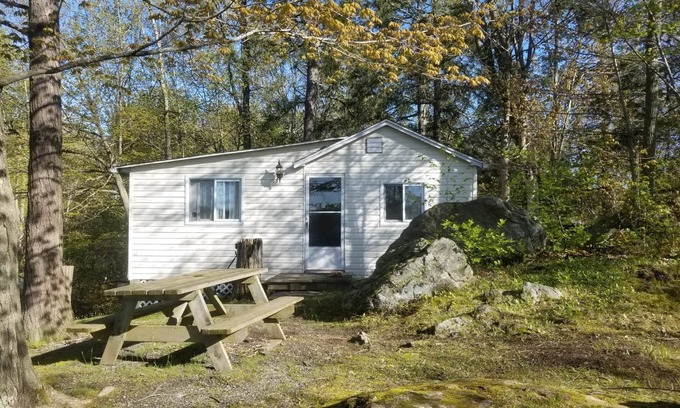Frontenac Cabin | Cozy Pine Cottage on Cranberry Lake with Kitchen Amenities