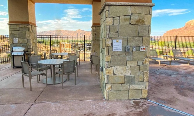 Moab House | Discover Moab from 3 Modern Rooms w/Kitchen – Ideal for Adventure Lovers!