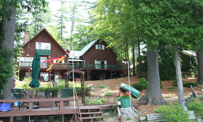 Mount Vernon House | Lake Front Home with Spa and Ocean Views in Belgrade Lakes