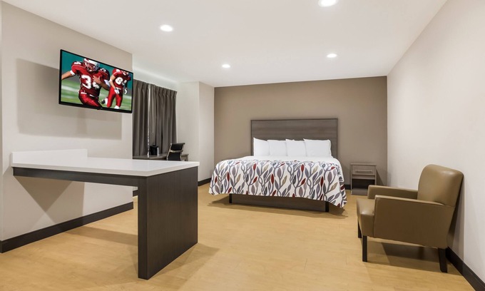Sulphur Hotel | Explore Sulphur: Pet-Friendly Stay Near Chennault Airport!