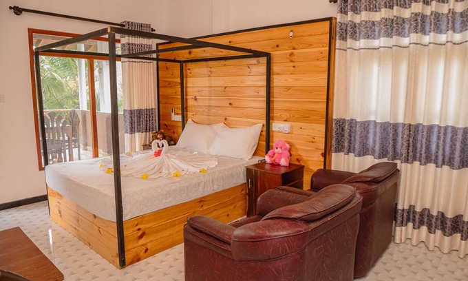 Tangalle Villa | Escape to Villa: Family-Friendly Stay by Rekawa Beach