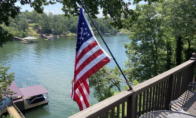 Cullman House | Experience Paradise: Poolside Retreat Near I-65 & Boat Launch