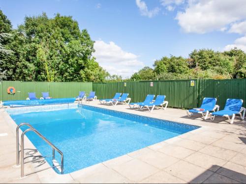 Cheriton Bishop House | Experience Discovery: Family-Friendly Retreat with Pool