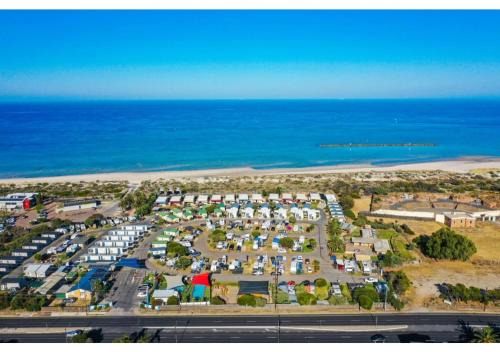 Semaphore Park Hotel | Discover Adelaide Beachfront: Family-Friendly Hotel Stay