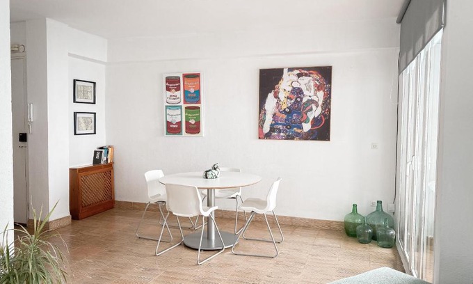 Burriana Apartment | Experience Beachside Bliss with Family & Pets Welcome!