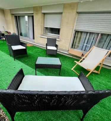 Meaux Apartment | Family-Friendly Disney-Bord de Marne with Private Parking