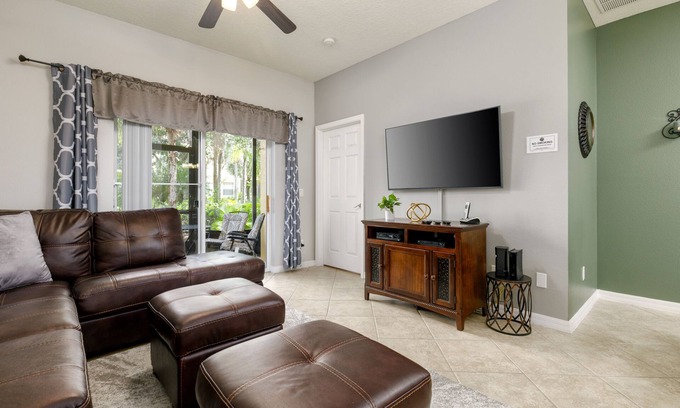 West Kissimmee Condo | Perfectly Located Disney Dreamin' Resort with Premier Amenities